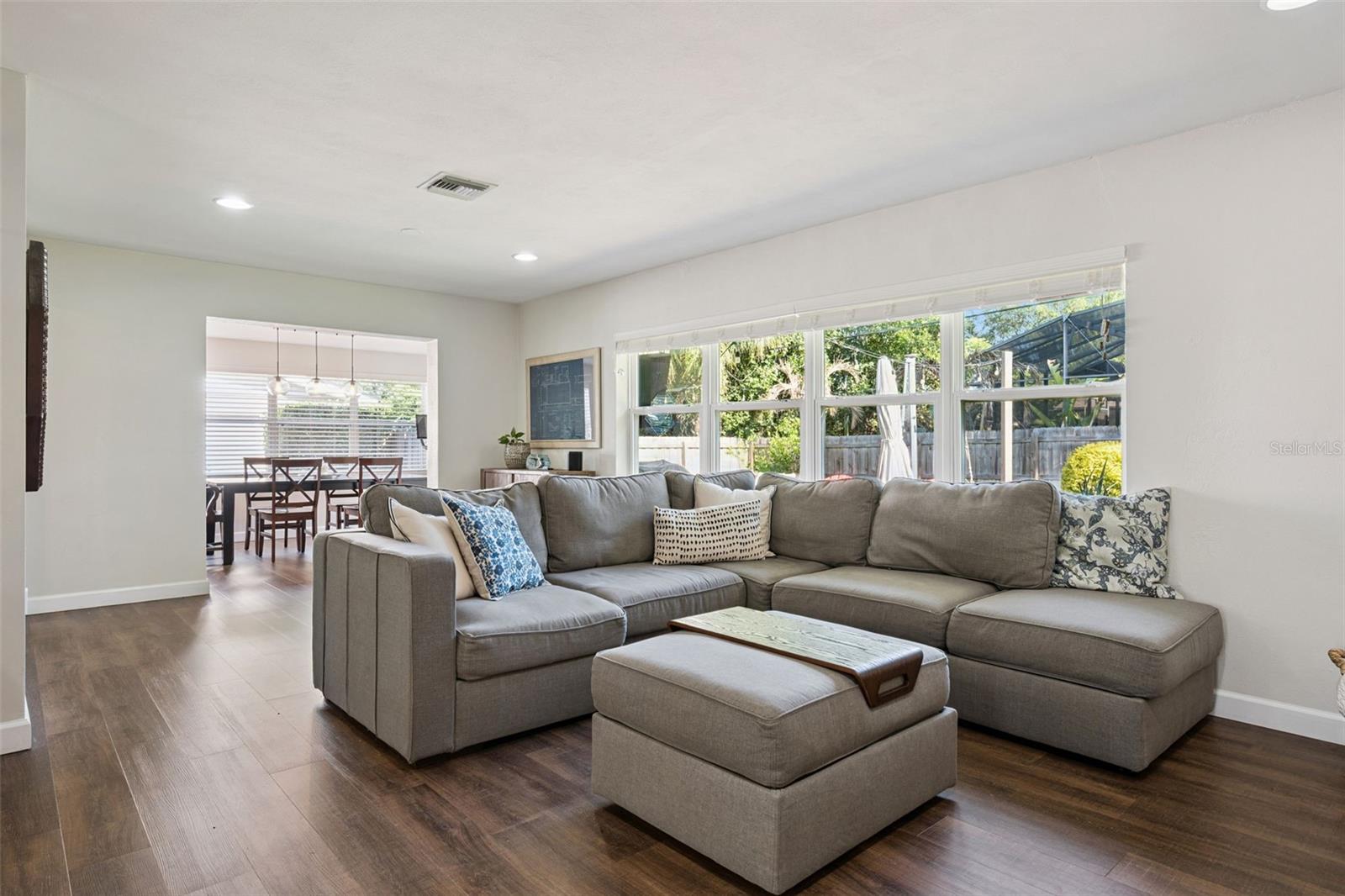 Image 4 of 35 For 1215 Ridgecrest Rd Road