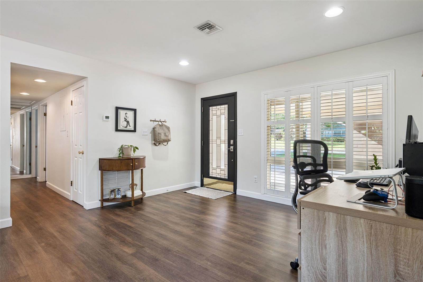 Image 7 of 35 For 1215 Ridgecrest Rd Road