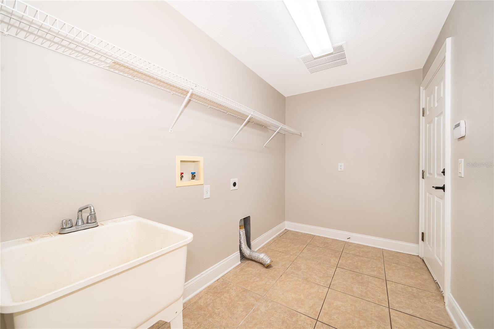 Image 13 of 40 For 6825 Dolce Street