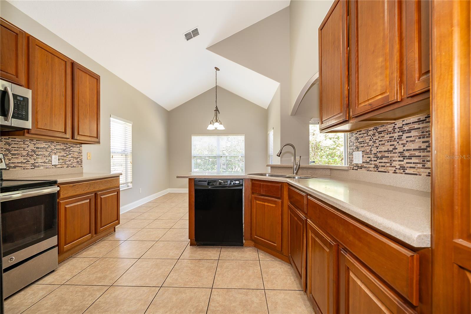 Image 17 of 40 For 6825 Dolce Street