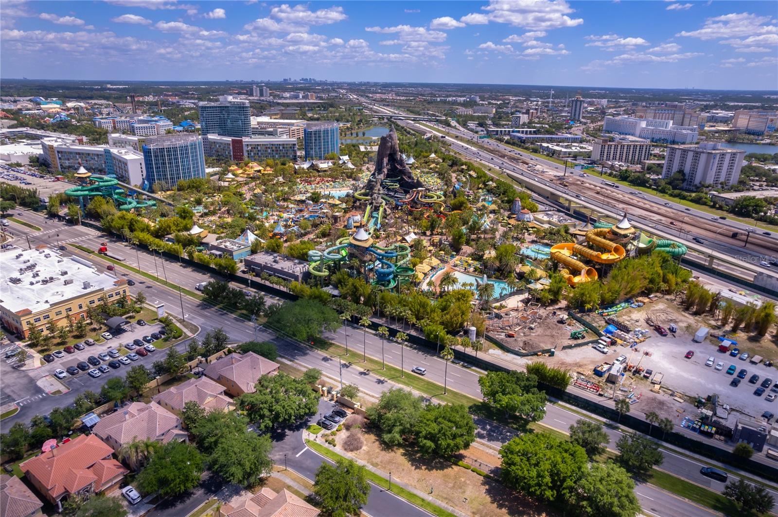 Image 4 of 40 For 6825 Dolce Street