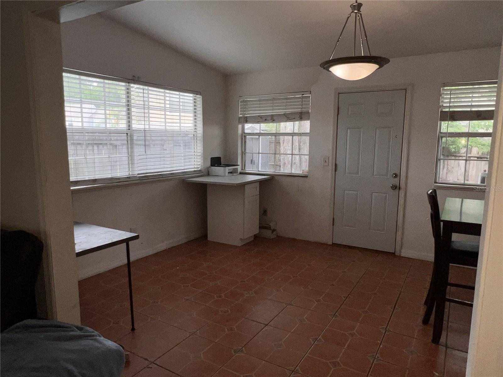 Image 10 of 32 For 477 Green Spring Circle