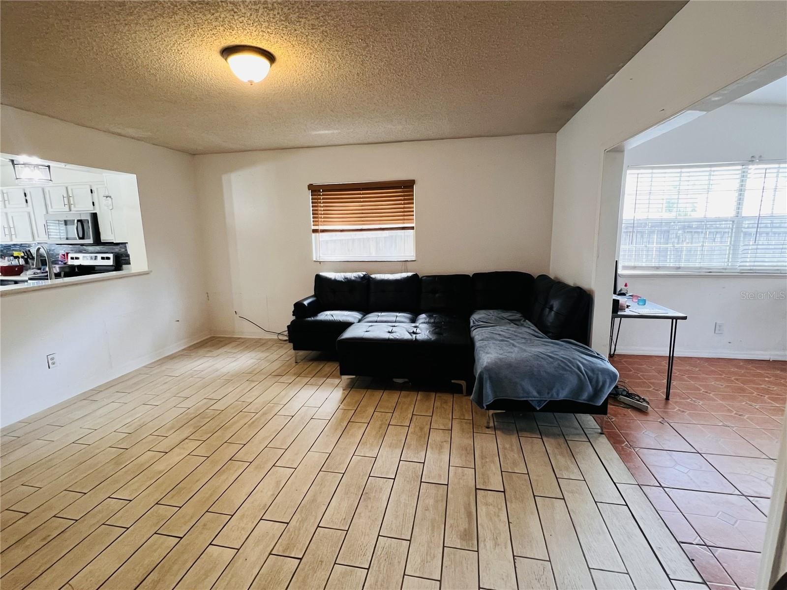 Image 9 of 32 For 477 Green Spring Circle