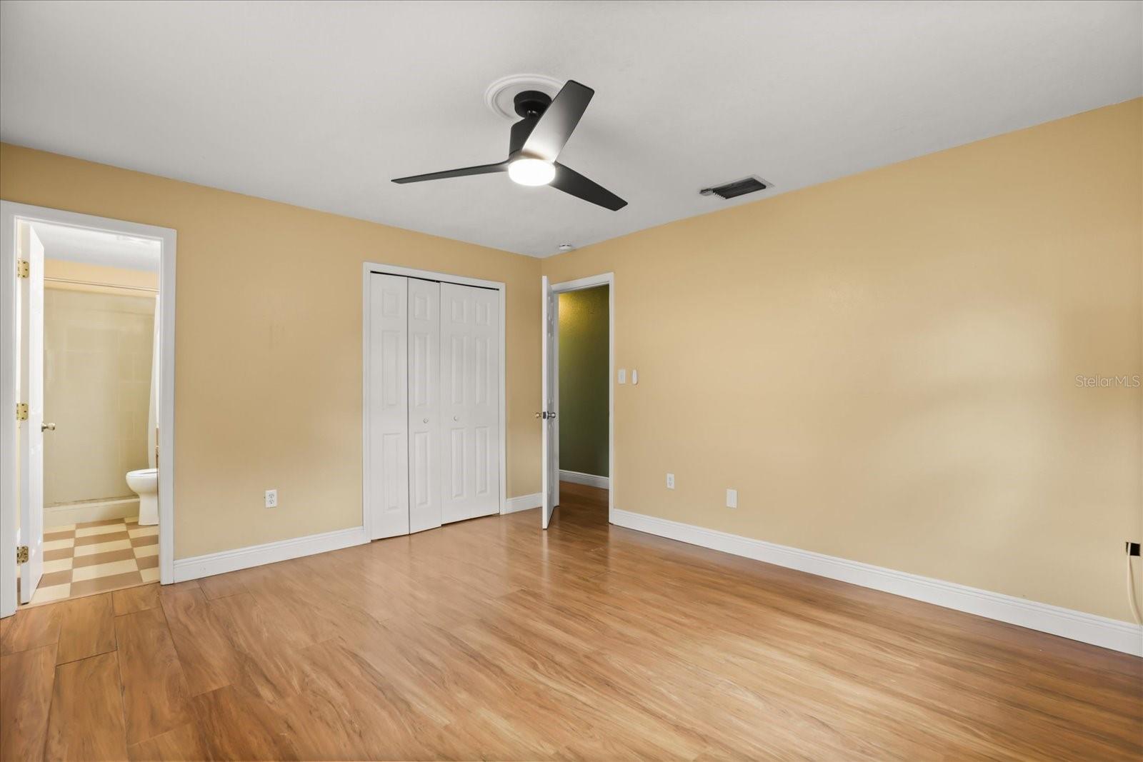 Image 15 of 30 For 1739 Hinckley Road