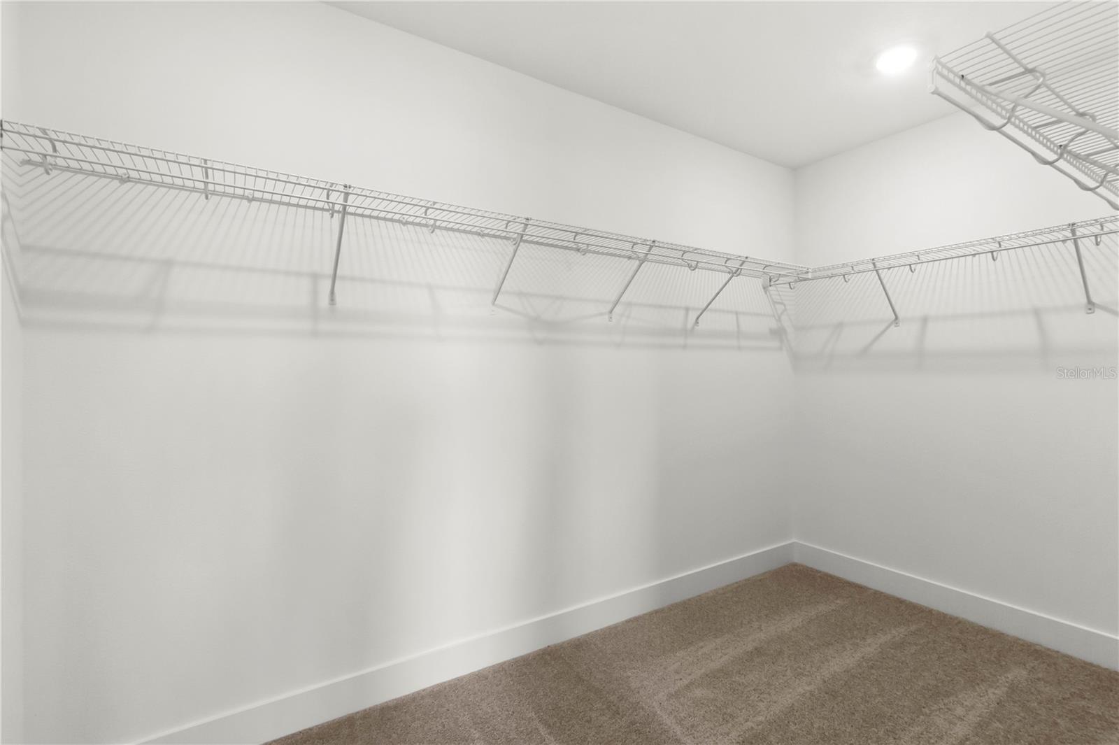 Image 21 of 39 For 15363 Hamlin Park Drive
