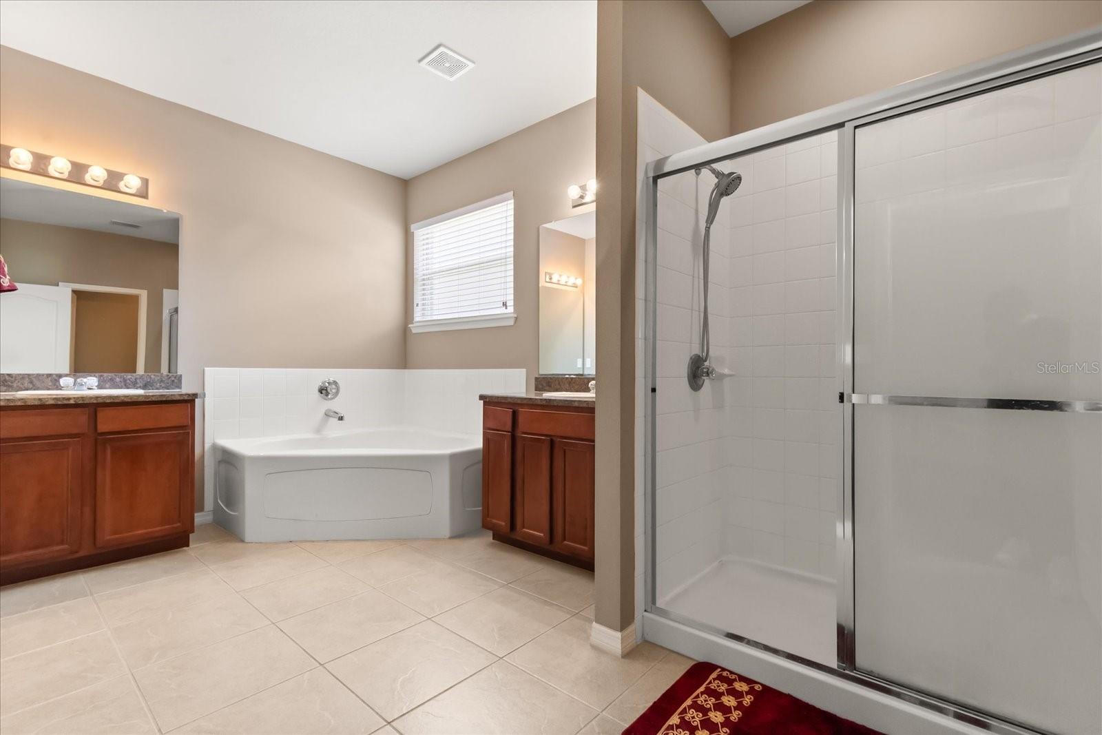 Image 10 of 35 For 2721 Walden Woods Drive