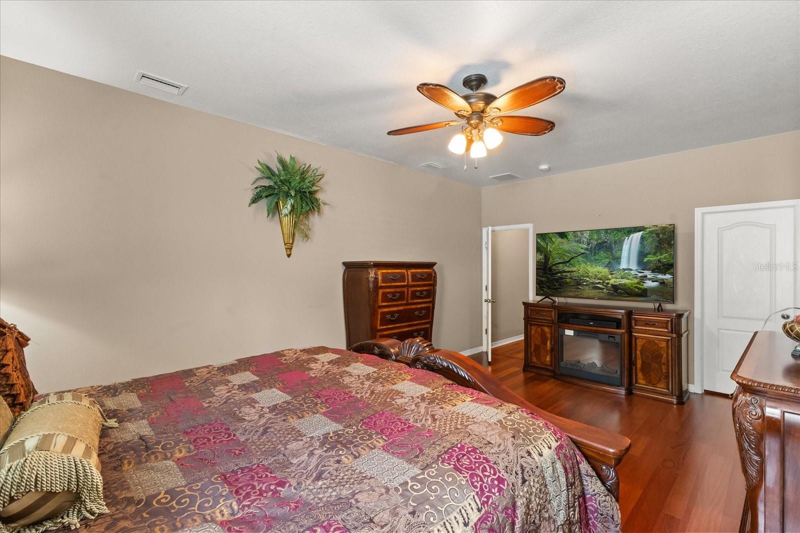 Image 11 of 35 For 2721 Walden Woods Drive