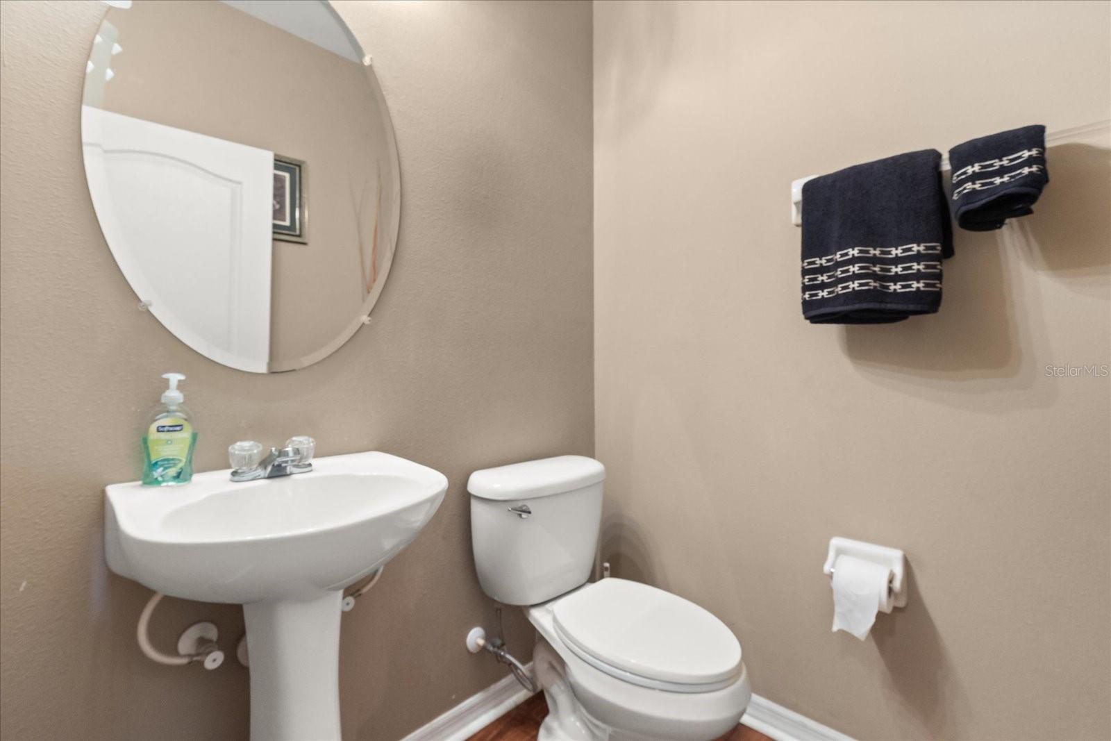 Image 25 of 35 For 2721 Walden Woods Drive