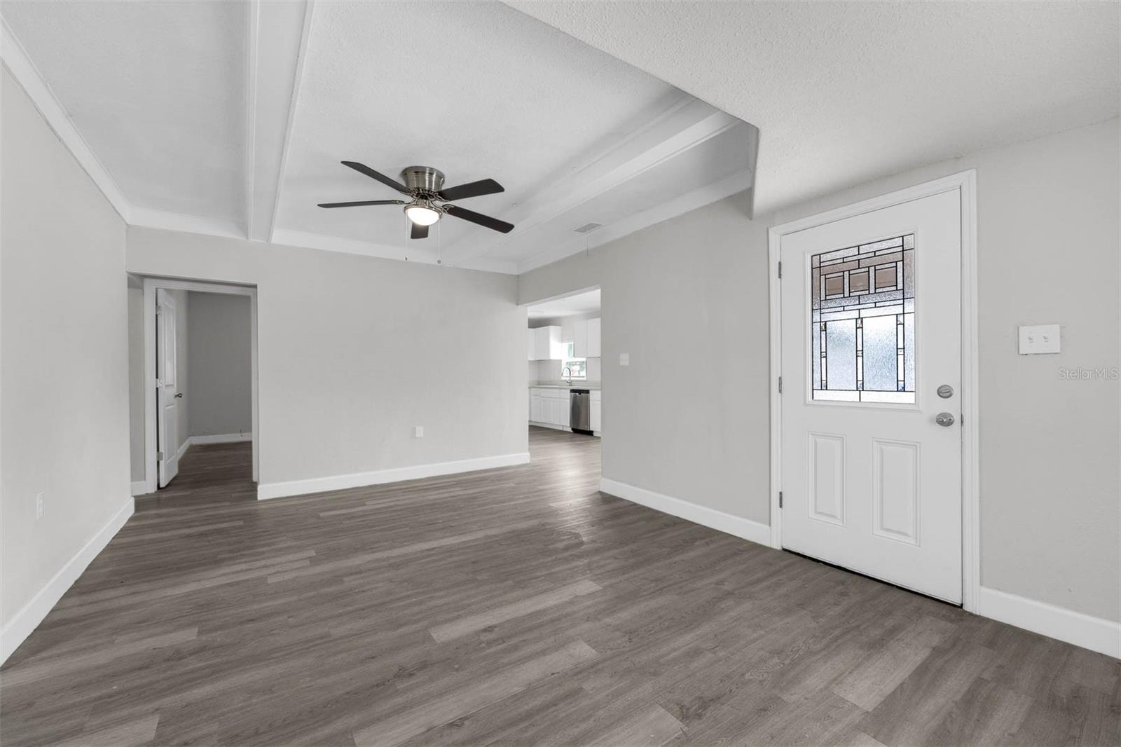 Image 10 of 41 For 550 Ridgewood Avenue