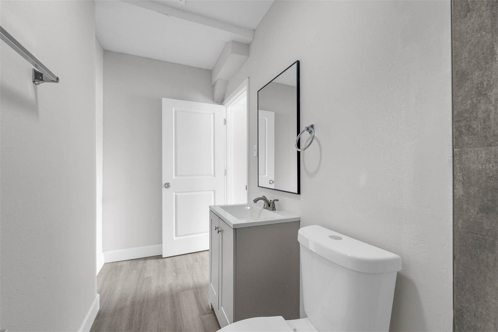 Image 15 of 41 For 550 Ridgewood Avenue