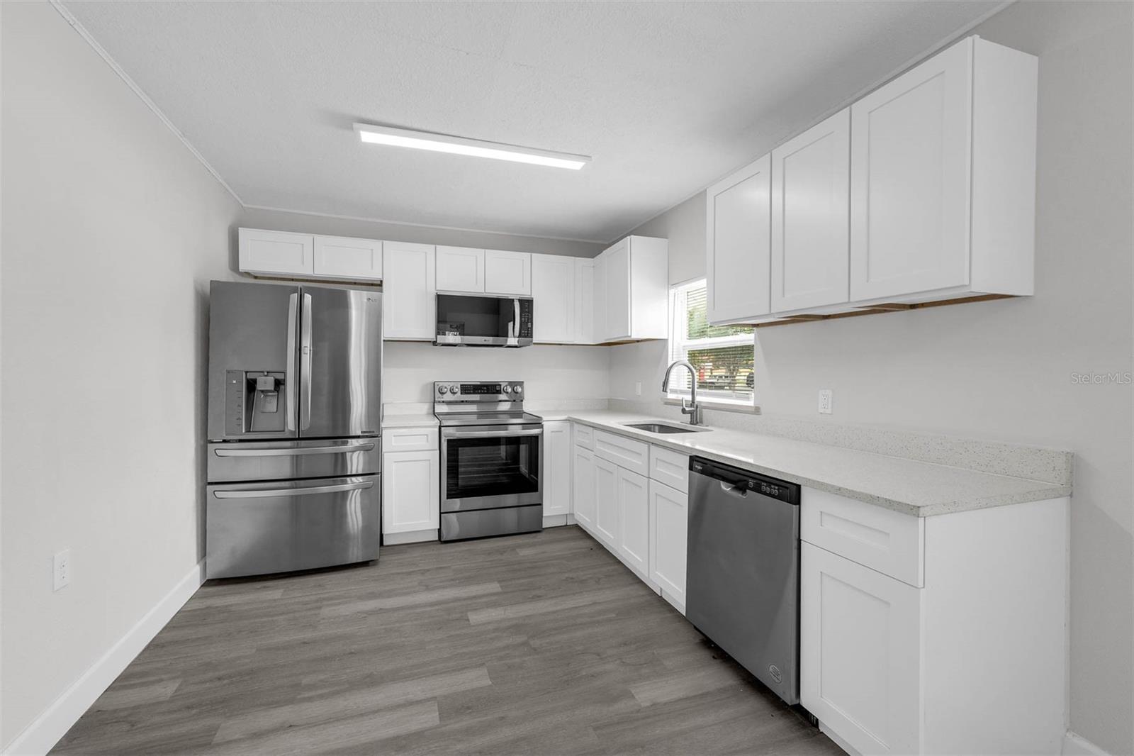 Image 30 of 41 For 550 Ridgewood Avenue
