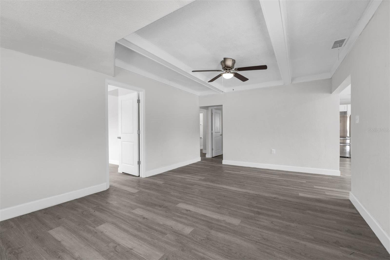 Image 9 of 41 For 550 Ridgewood Avenue