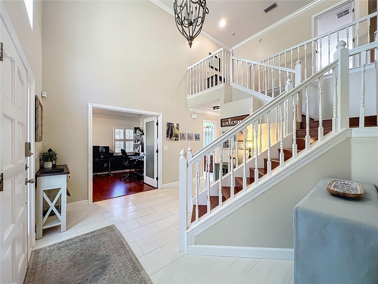 Image 11 of 100 For 839 Deerwood Avenue