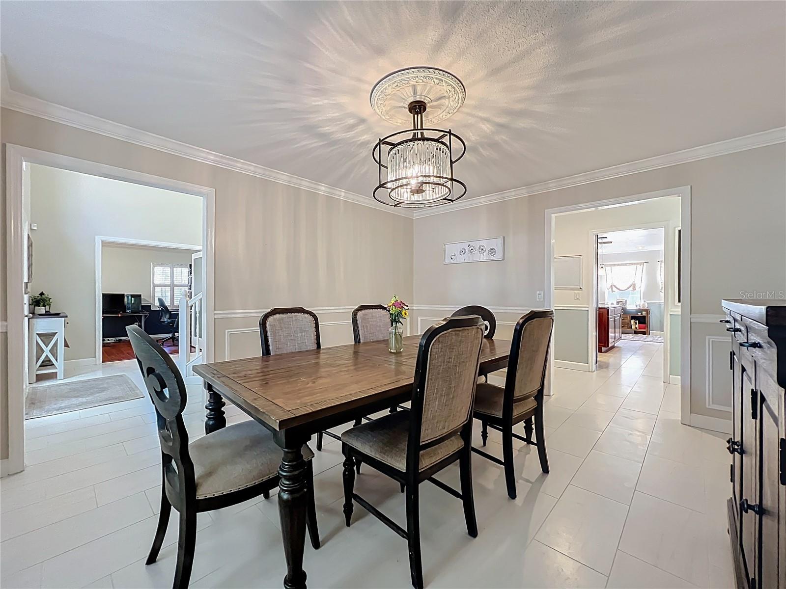 Image 15 of 100 For 839 Deerwood Avenue