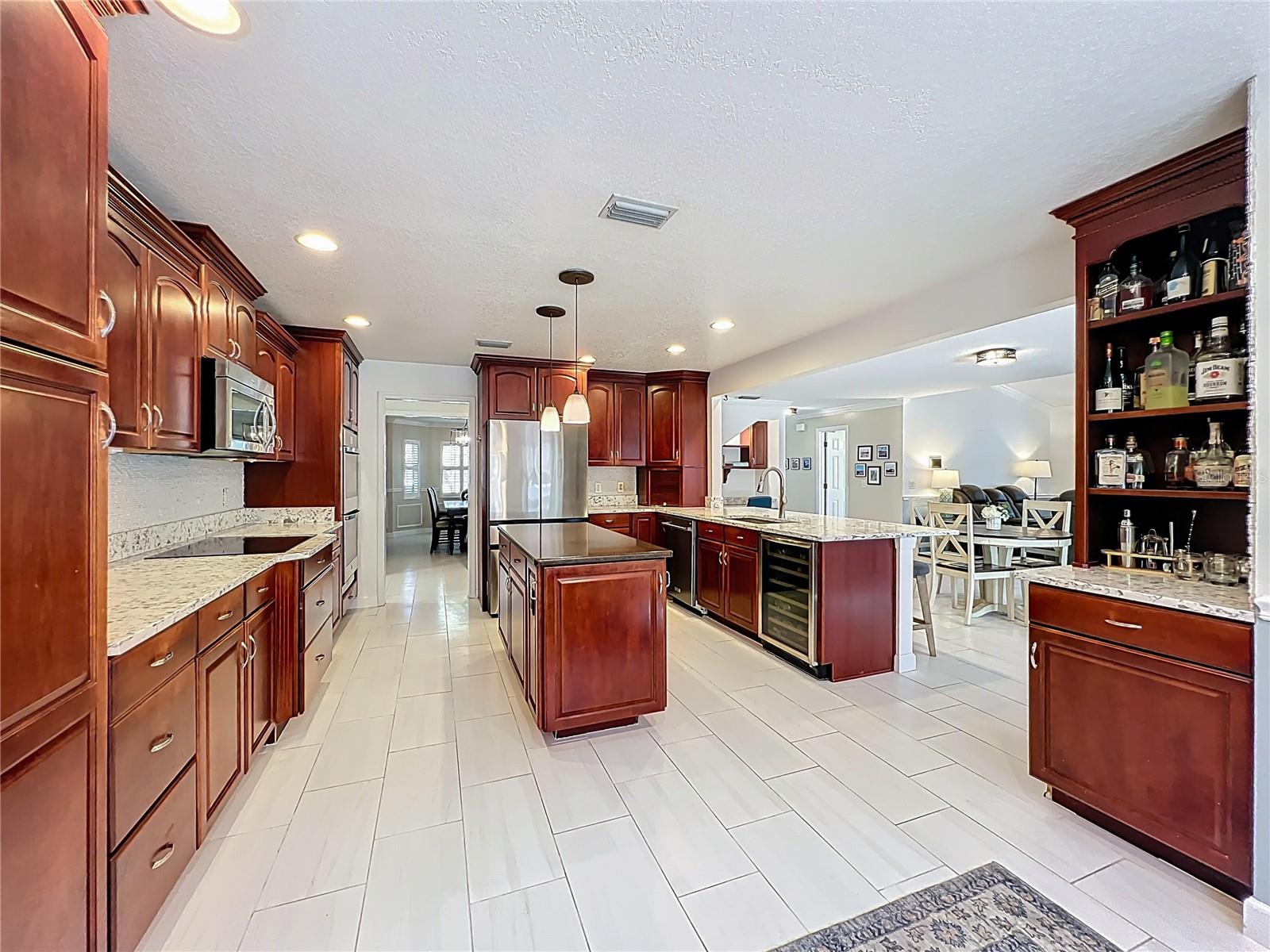 Image 27 of 100 For 839 Deerwood Avenue