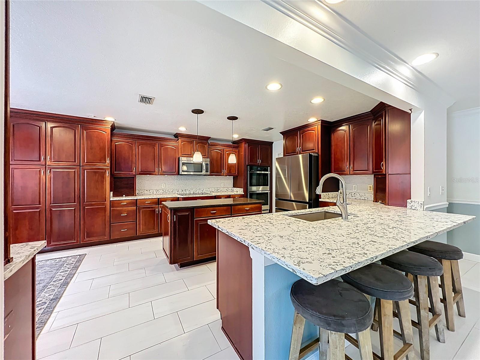 Image 29 of 100 For 839 Deerwood Avenue