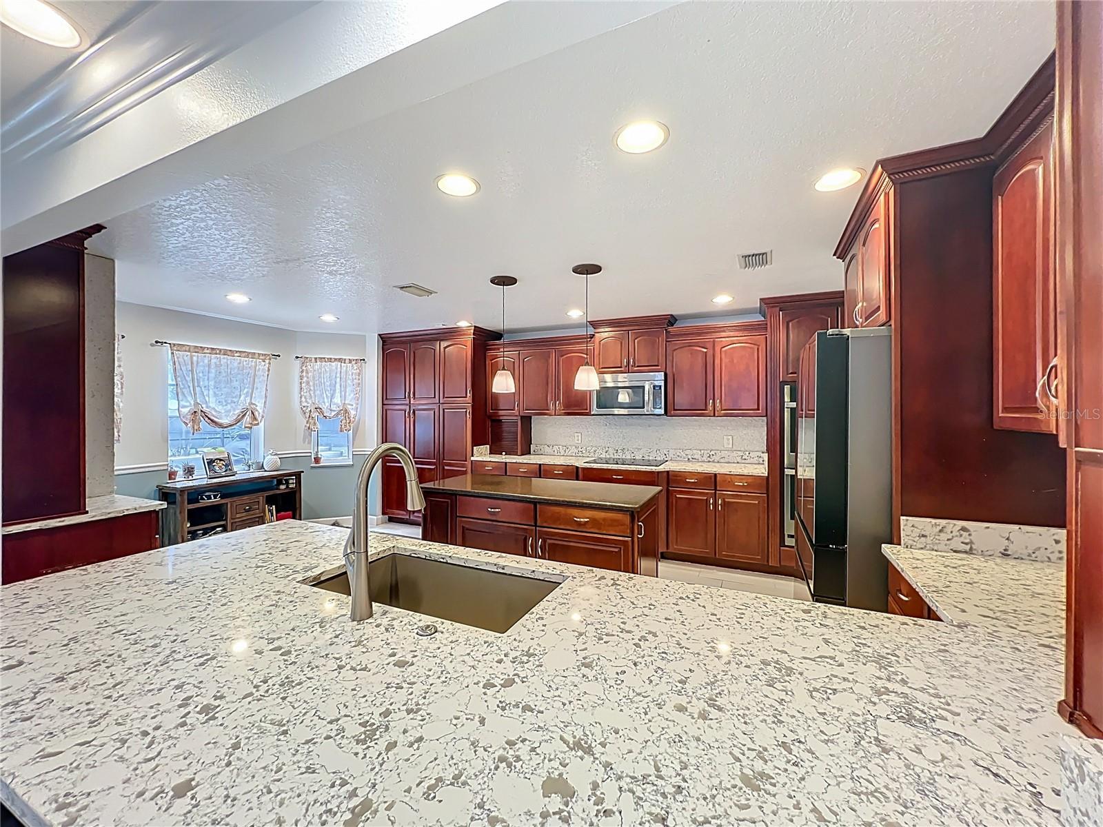 Image 30 of 100 For 839 Deerwood Avenue