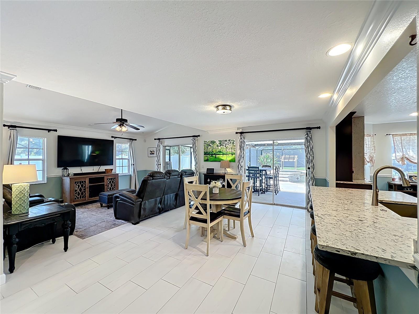 Image 31 of 100 For 839 Deerwood Avenue