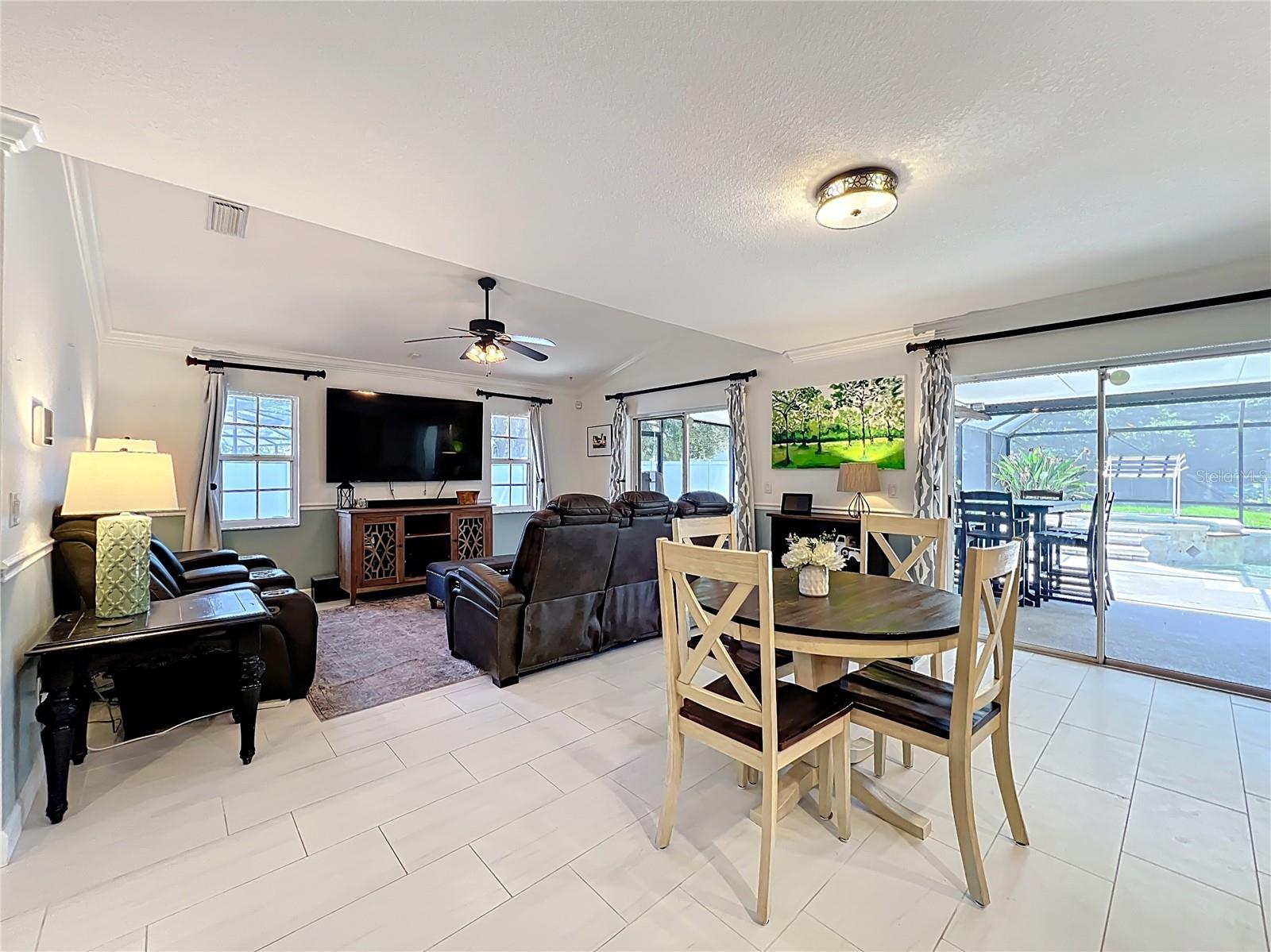 Image 32 of 100 For 839 Deerwood Avenue