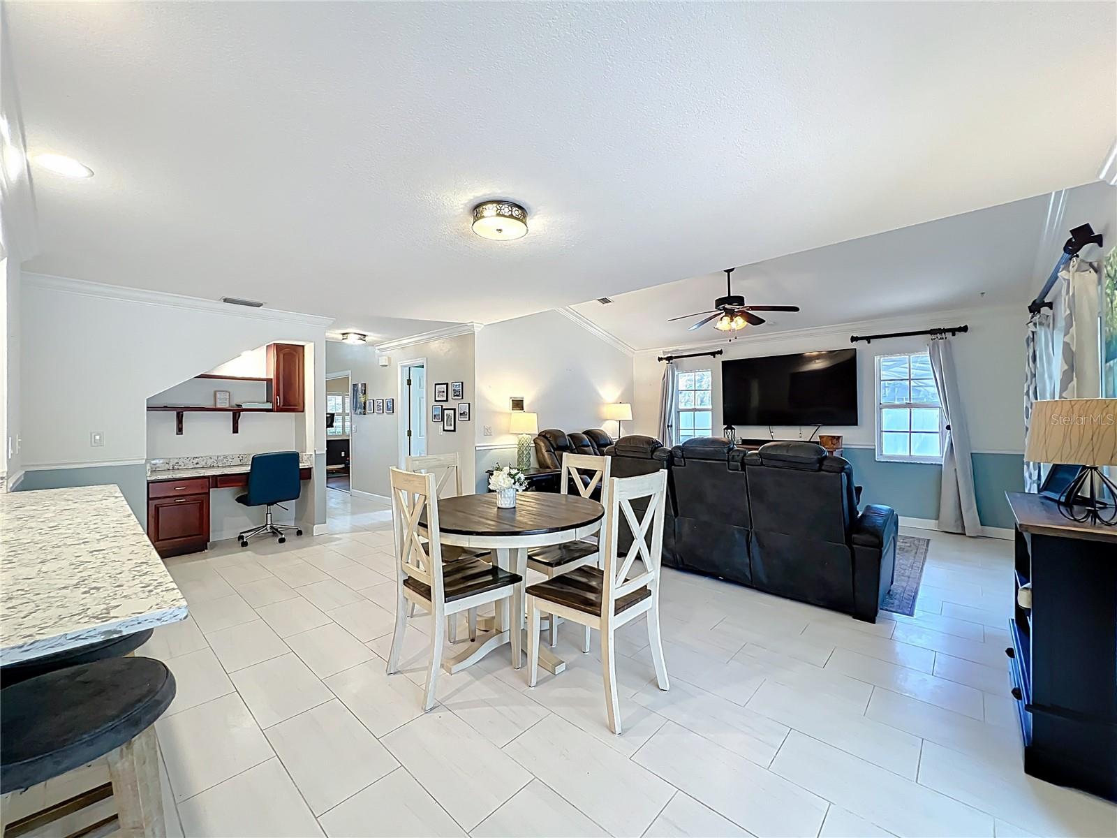 Image 33 of 100 For 839 Deerwood Avenue