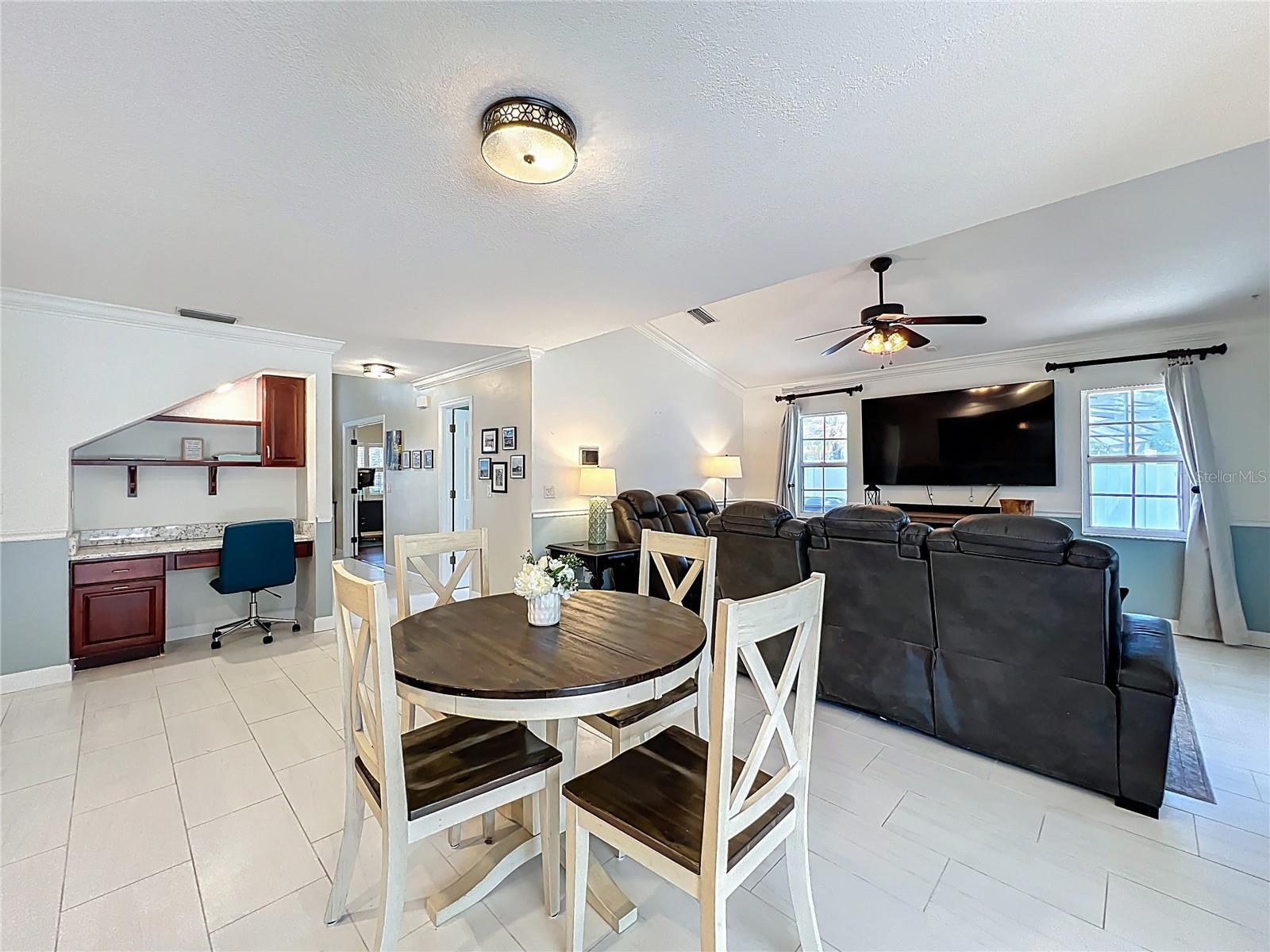 Image 34 of 100 For 839 Deerwood Avenue