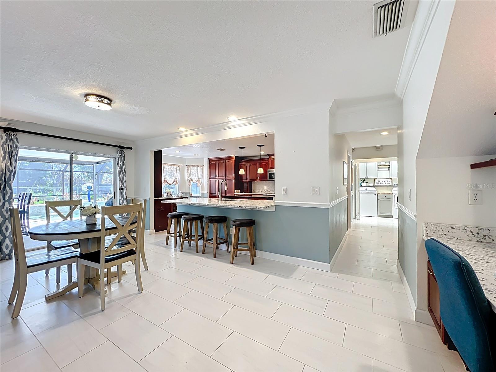 Image 37 of 100 For 839 Deerwood Avenue