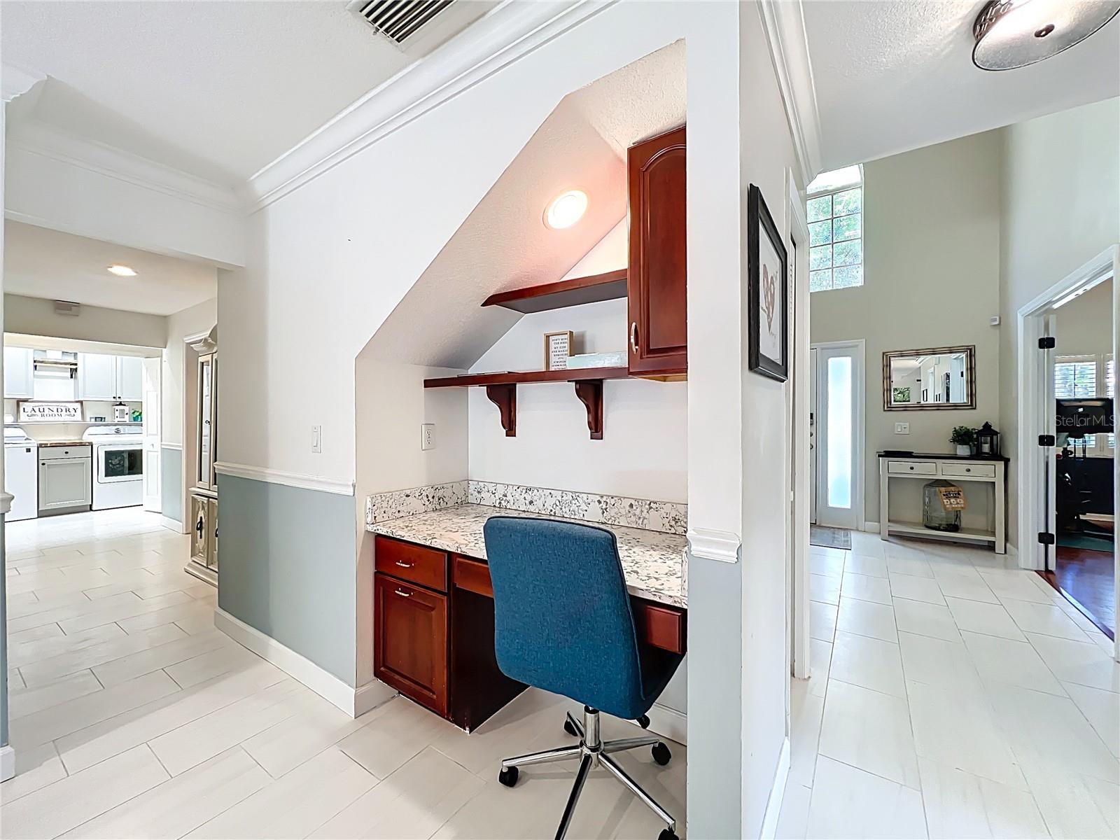 Image 38 of 100 For 839 Deerwood Avenue