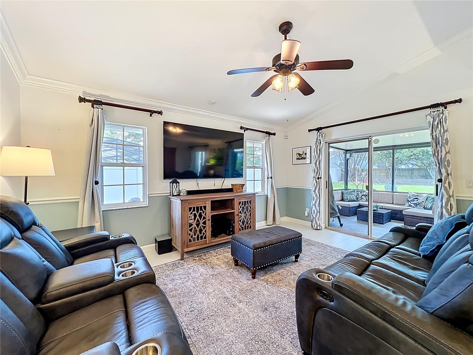 Image 40 of 100 For 839 Deerwood Avenue