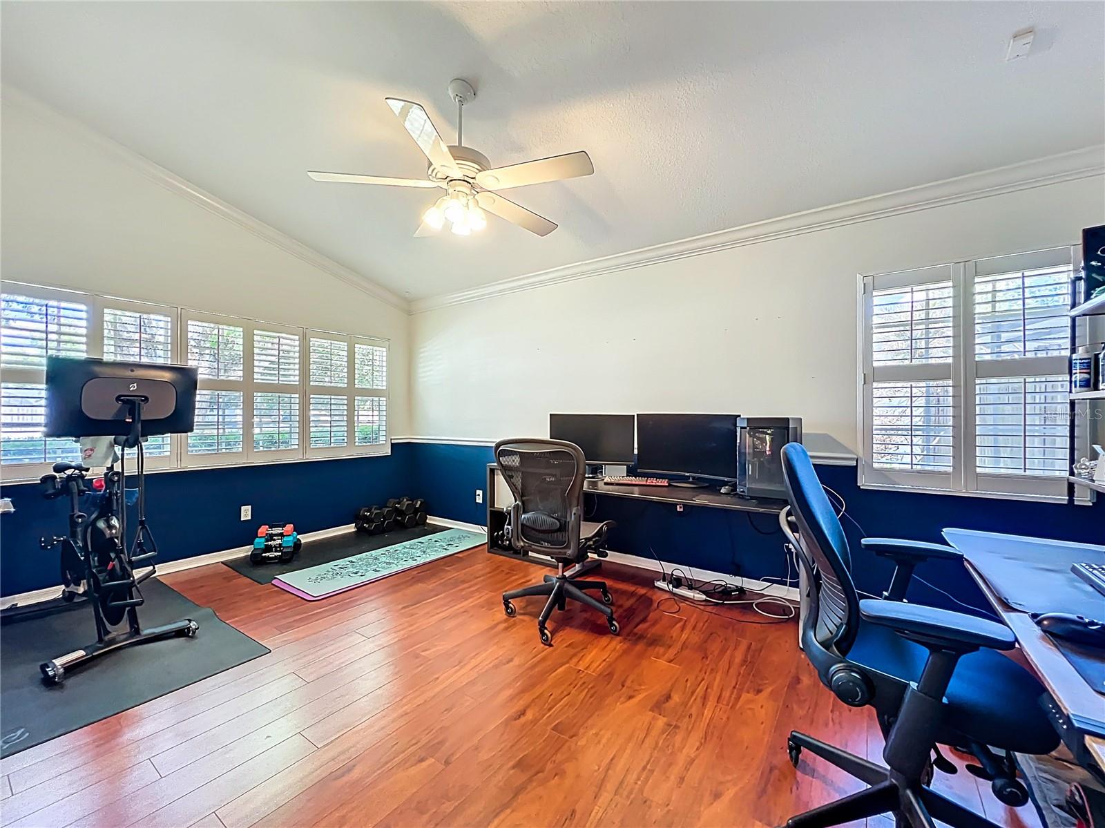 Image 44 of 100 For 839 Deerwood Avenue