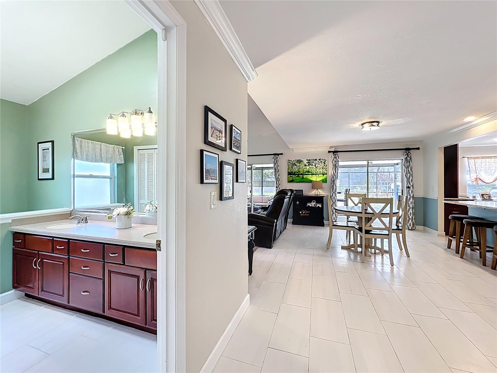 Image 46 of 100 For 839 Deerwood Avenue