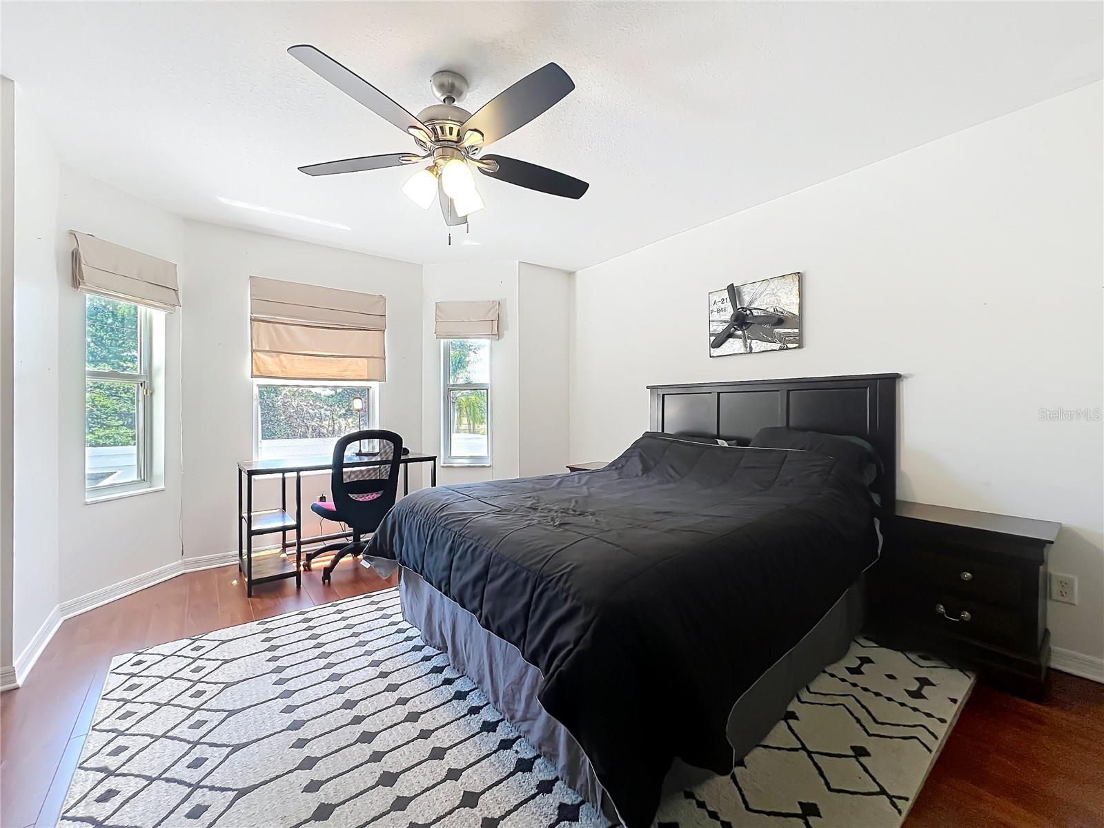 Image 56 of 100 For 839 Deerwood Avenue