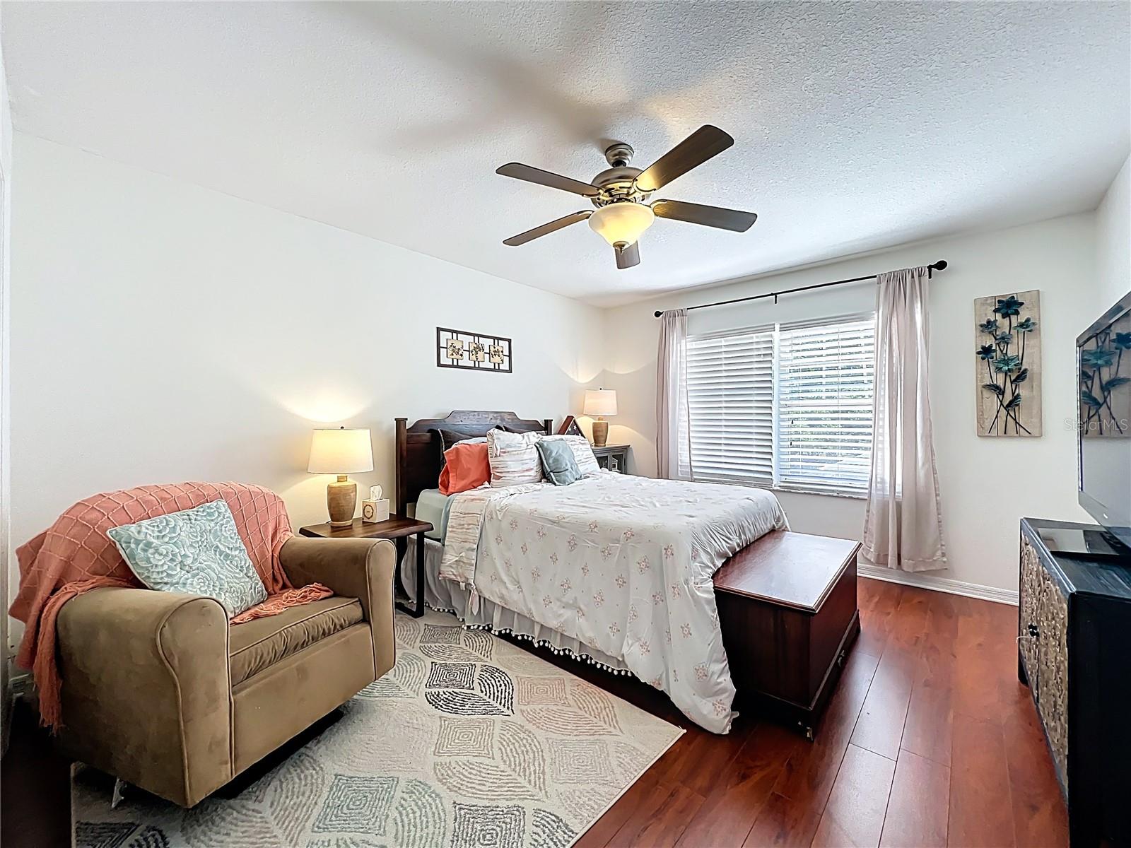 Image 59 of 100 For 839 Deerwood Avenue