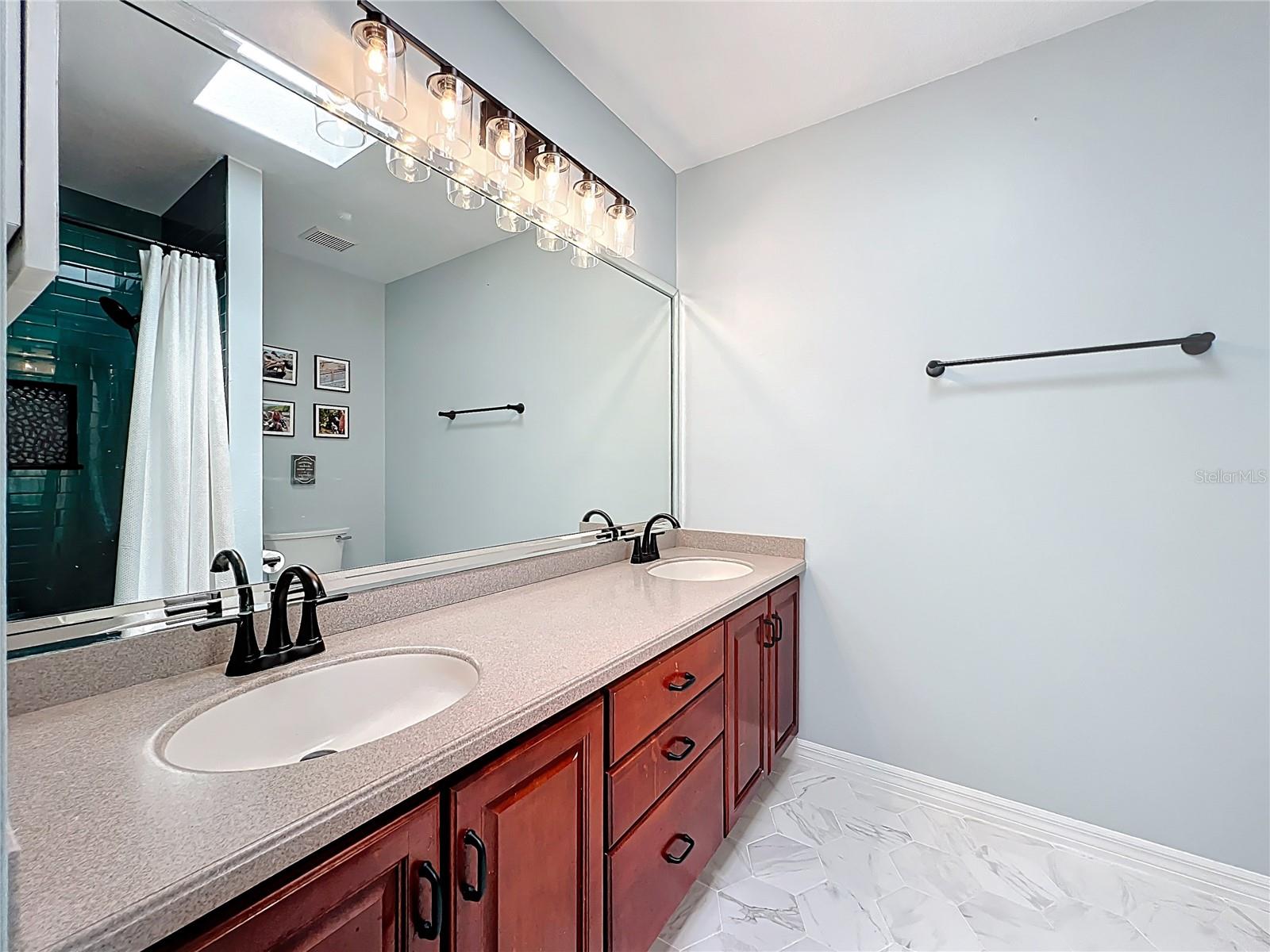 Image 64 of 100 For 839 Deerwood Avenue