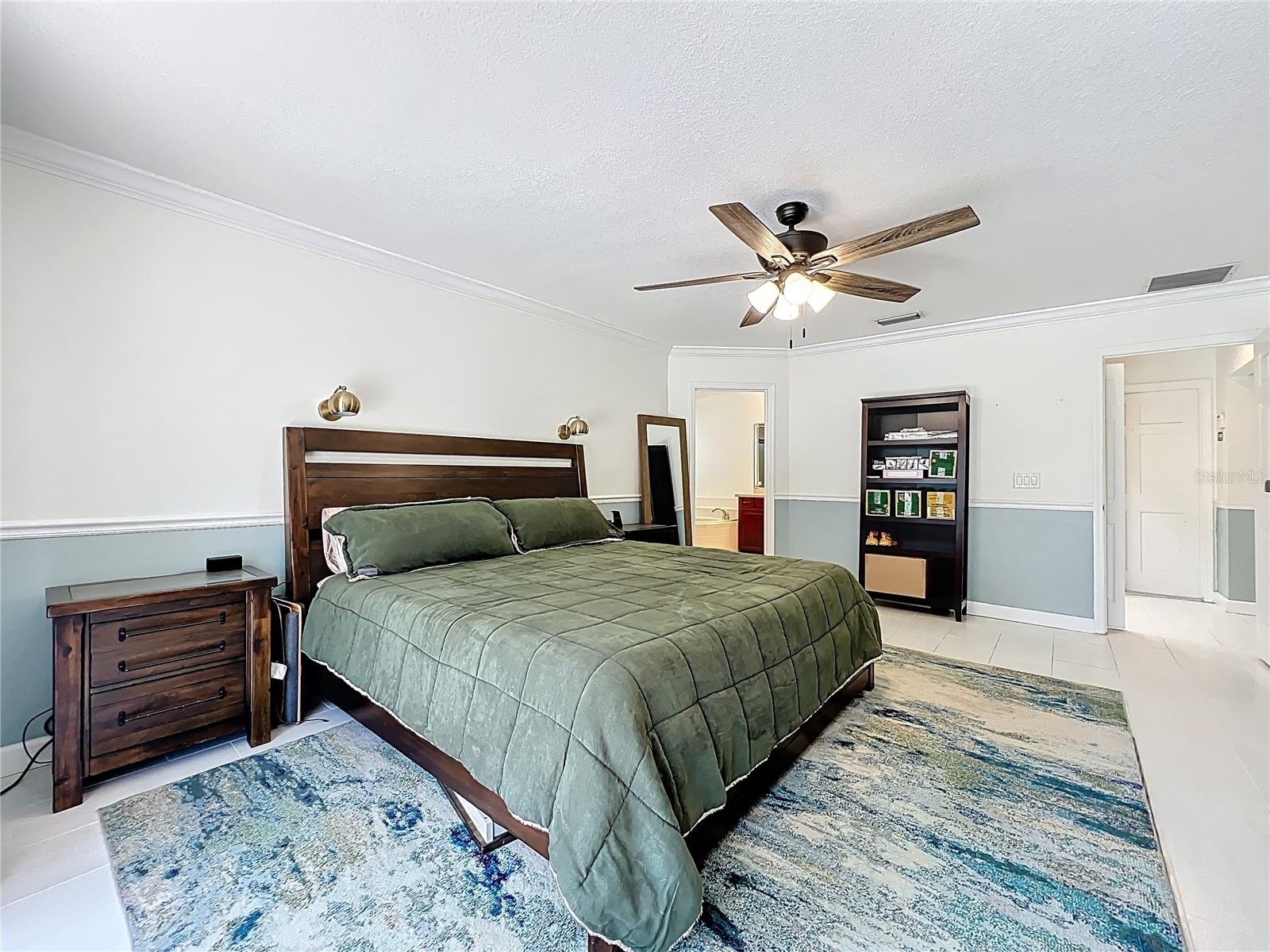 Image 65 of 100 For 839 Deerwood Avenue