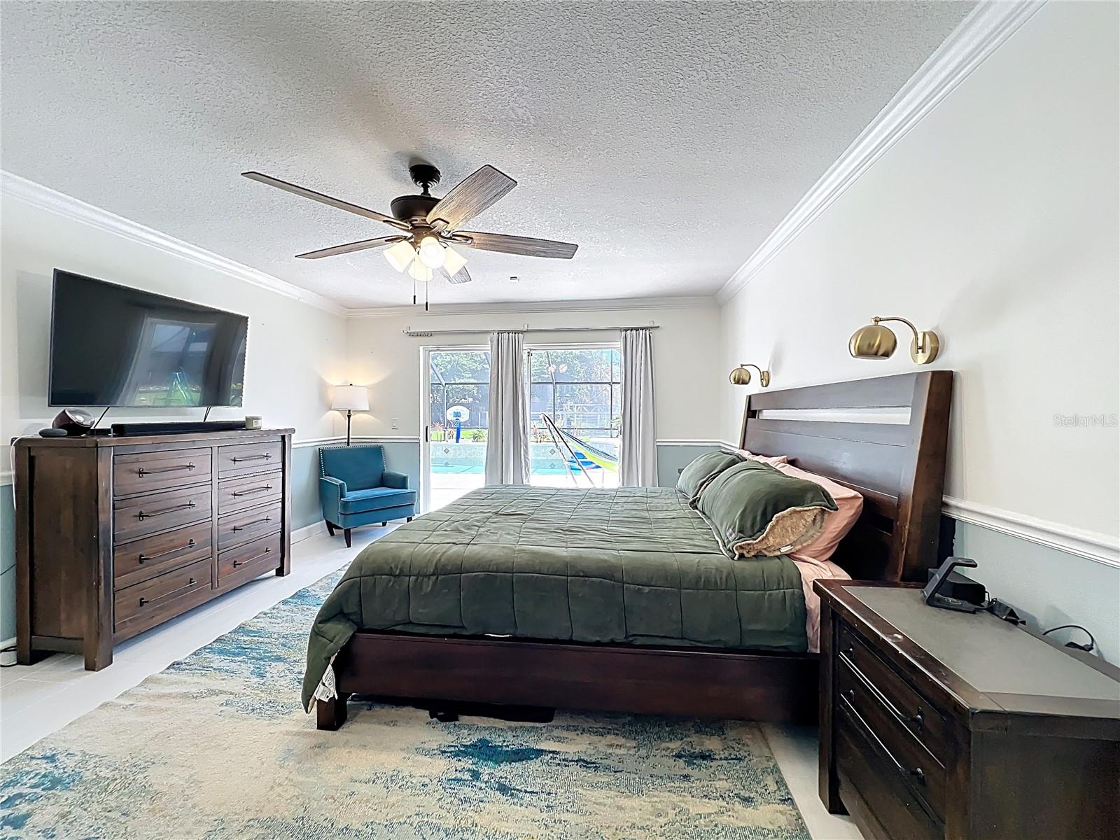 Image 68 of 100 For 839 Deerwood Avenue