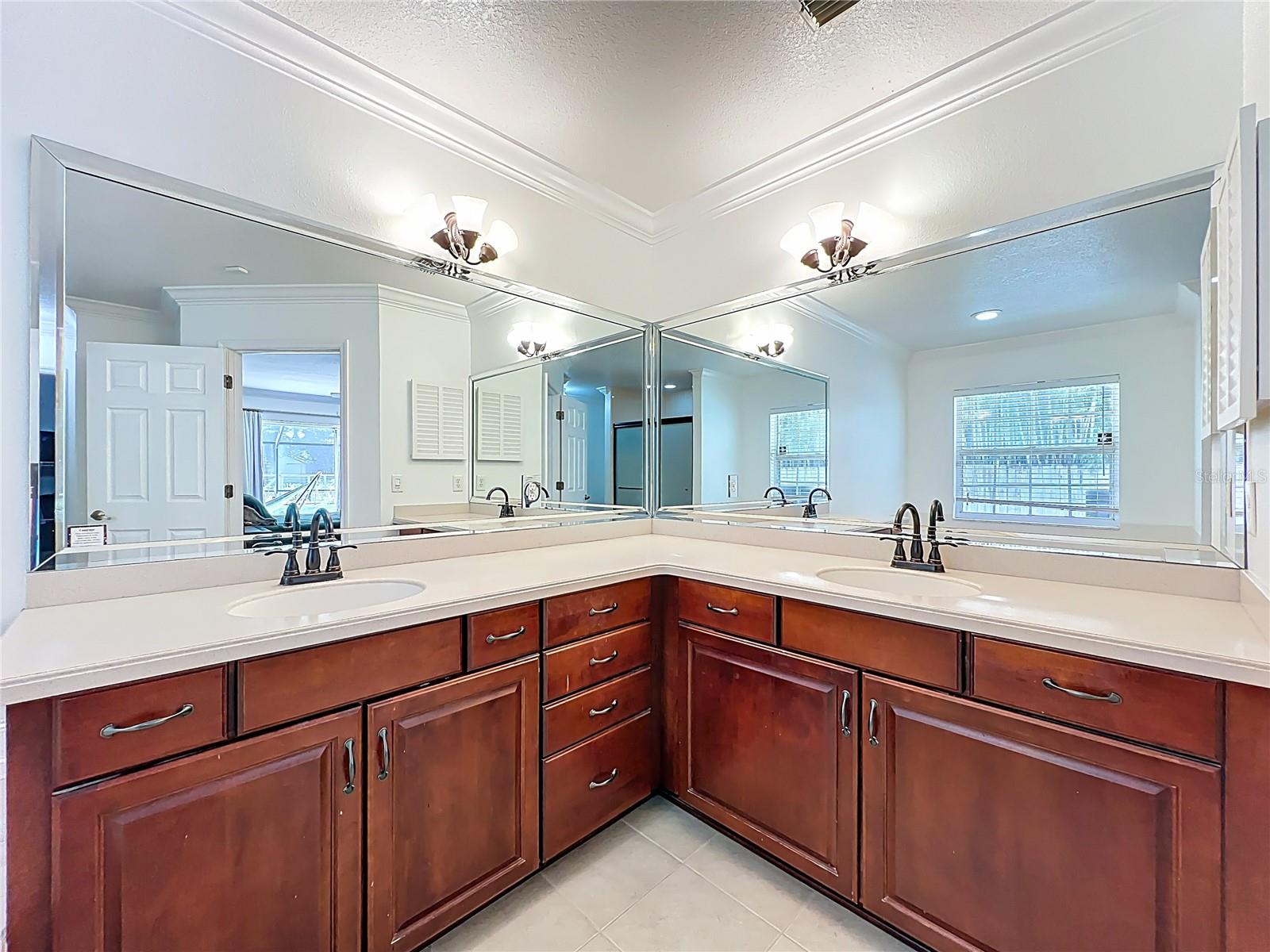 Image 75 of 100 For 839 Deerwood Avenue