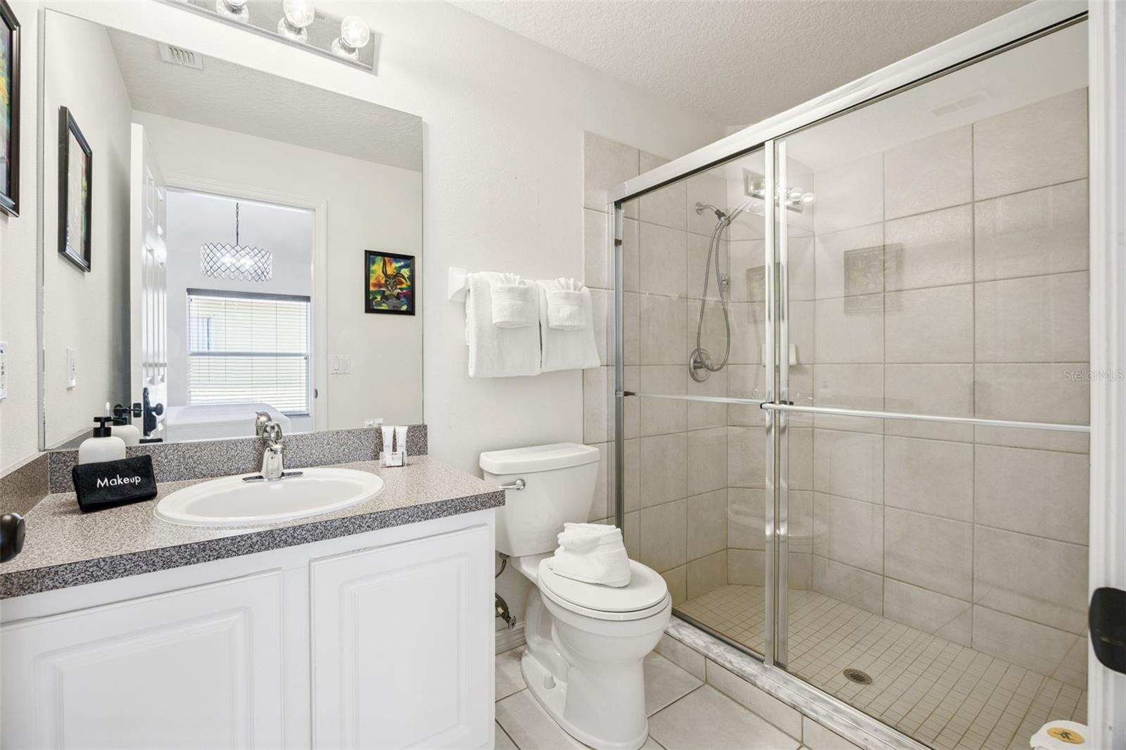 Listing photo id 11 for 225 Tivoli Circle