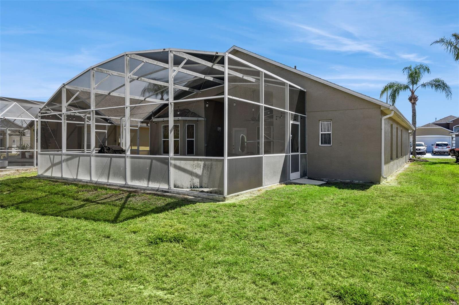 Listing photo id 18 for 225 Tivoli Circle