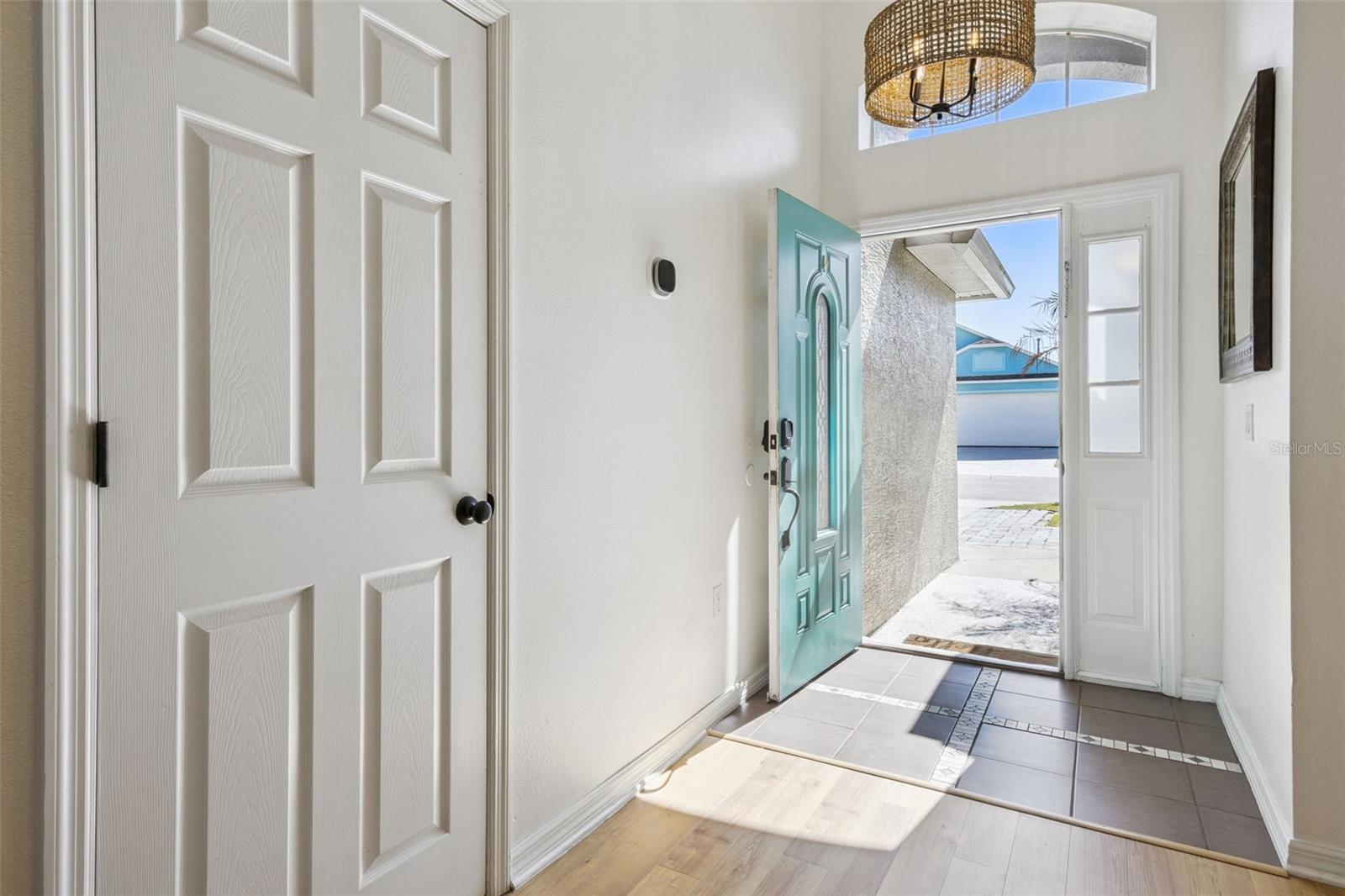 Listing photo id 20 for 225 Tivoli Circle