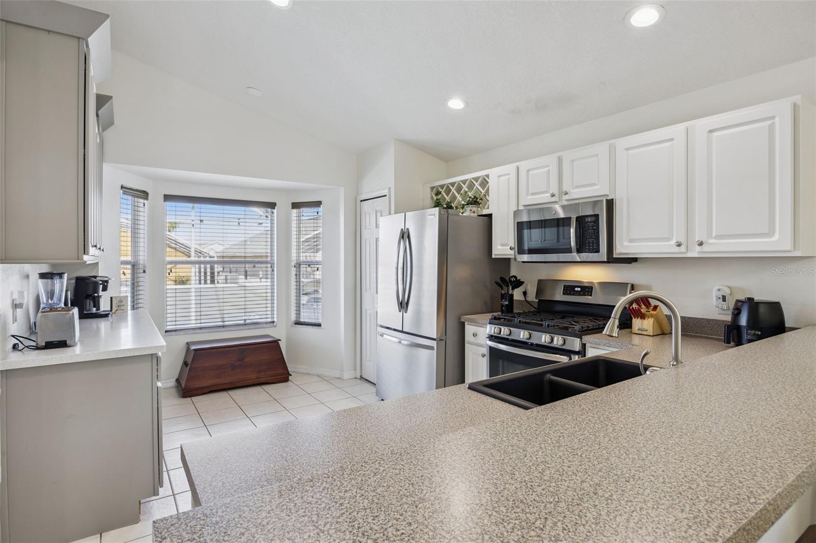 Listing photo id 28 for 225 Tivoli Circle