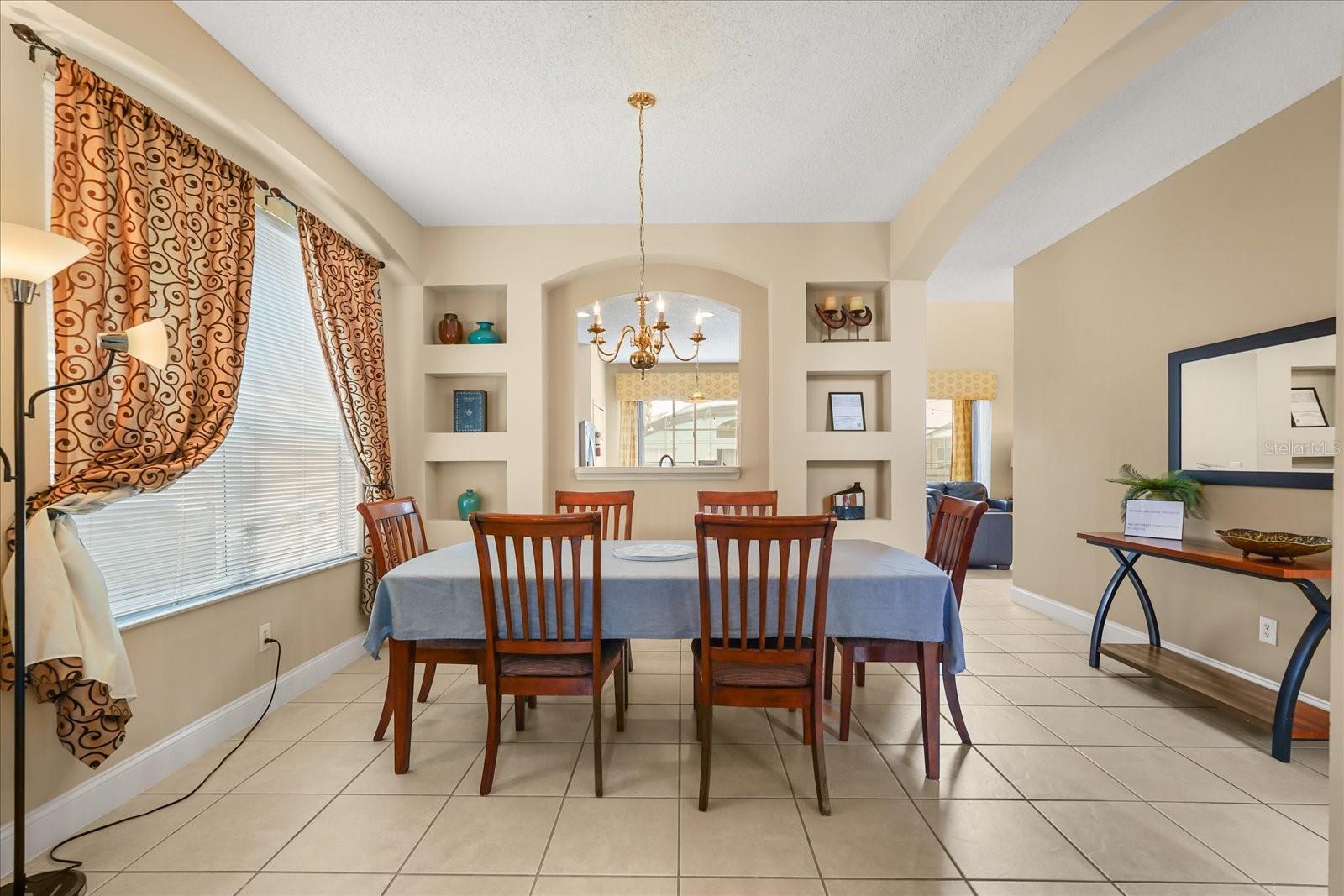 Image 13 of 67 For 164 Castaway Beach Way