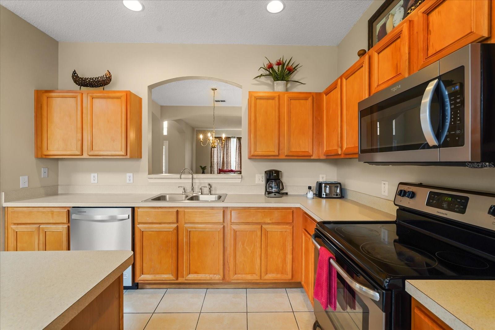 Image 15 of 67 For 164 Castaway Beach Way