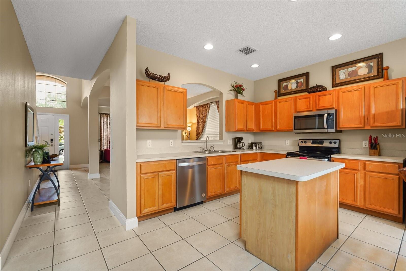 Image 16 of 67 For 164 Castaway Beach Way