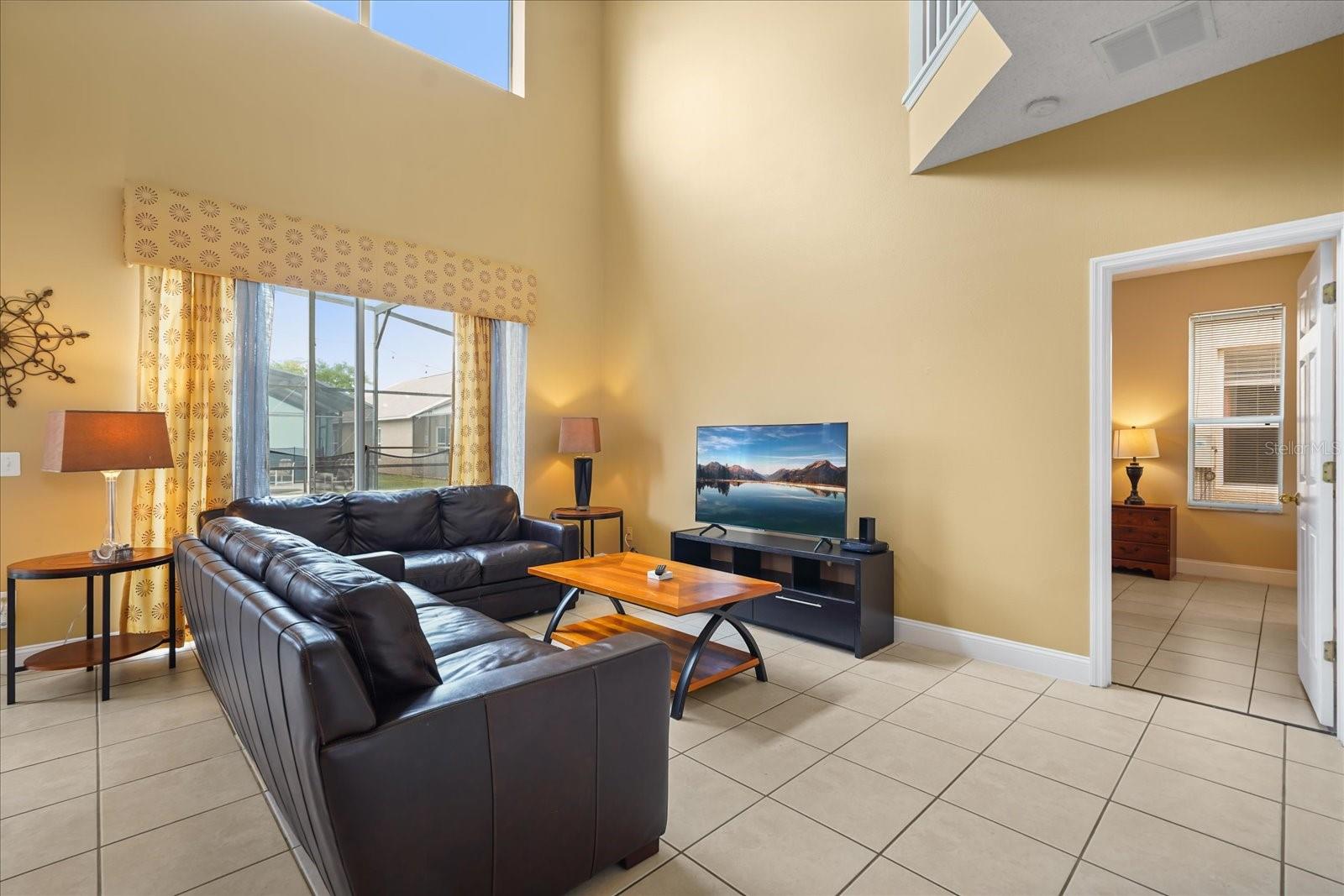 Image 21 of 67 For 164 Castaway Beach Way