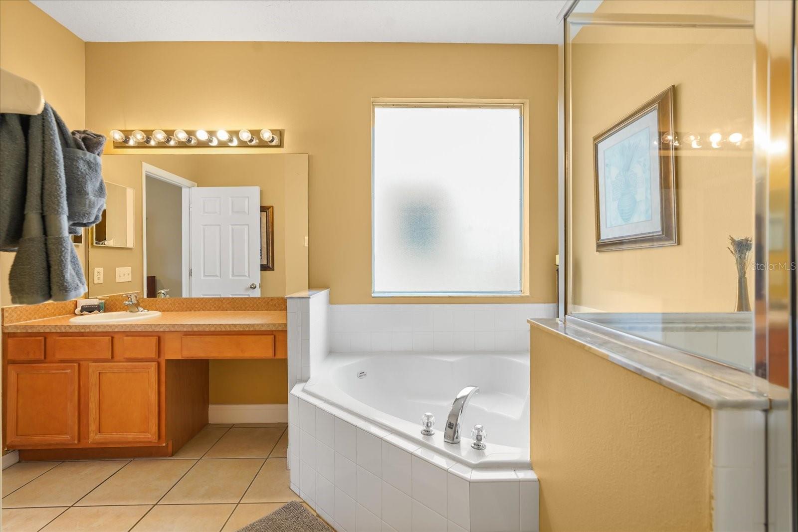 Image 28 of 67 For 164 Castaway Beach Way