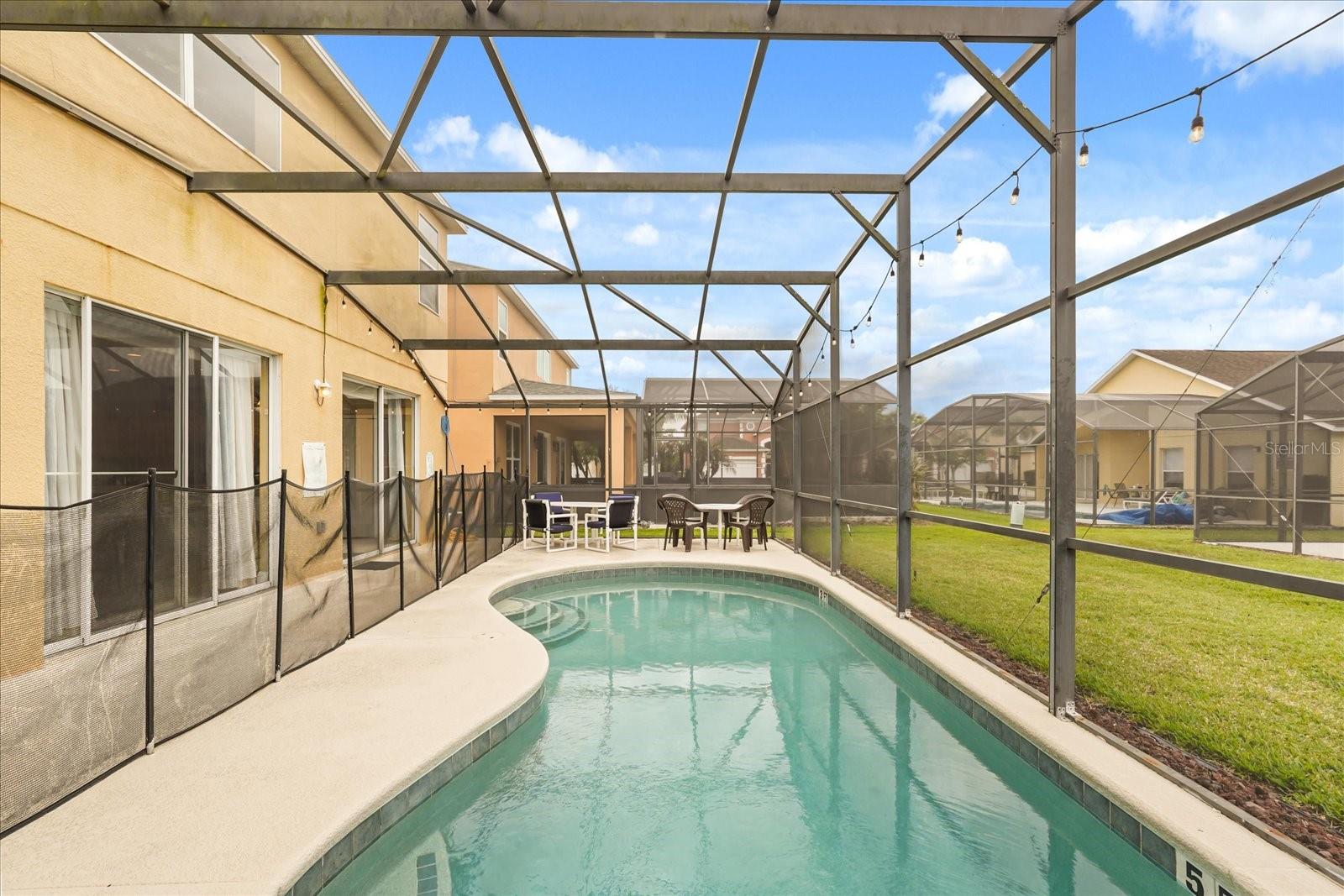 Image 31 of 67 For 164 Castaway Beach Way