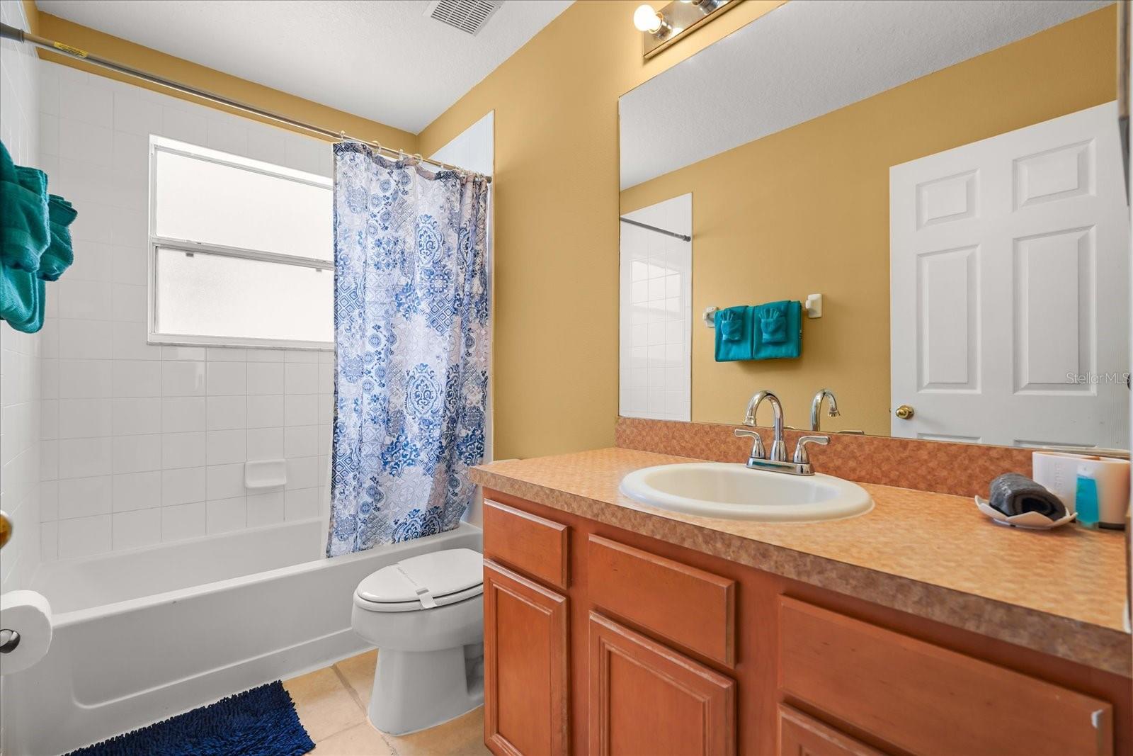 Image 40 of 67 For 164 Castaway Beach Way