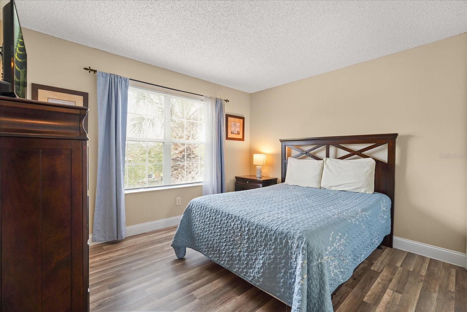 Image 48 of 67 For 164 Castaway Beach Way