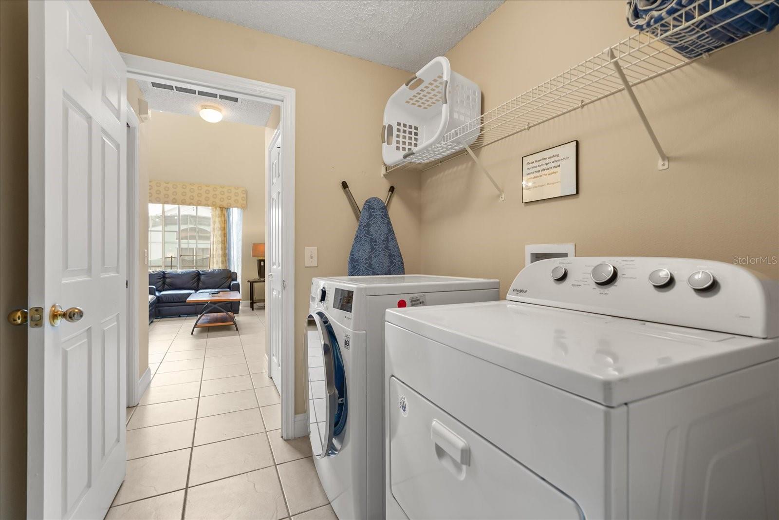 Image 50 of 67 For 164 Castaway Beach Way