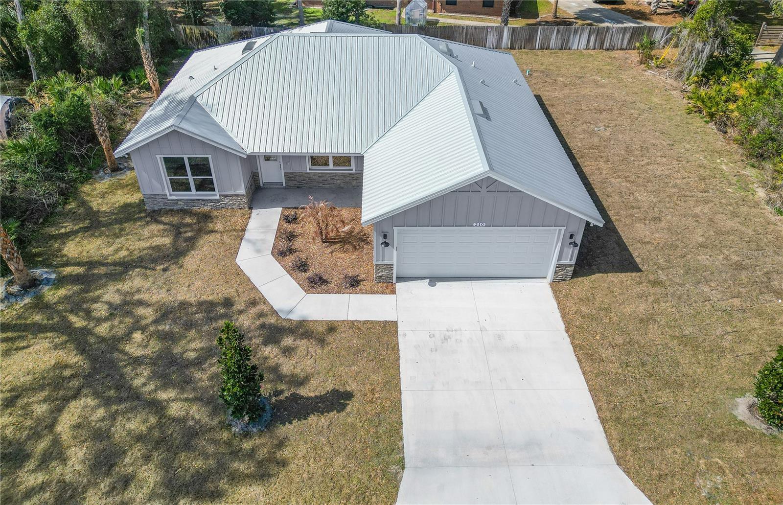 Image 2 of 31 For 210 Paradise Drive
